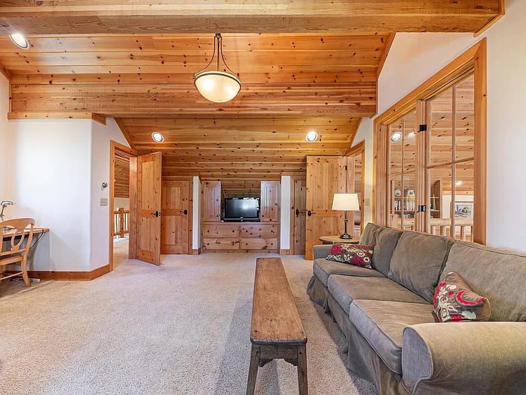 8520 Lahontan Dr — Photo 26