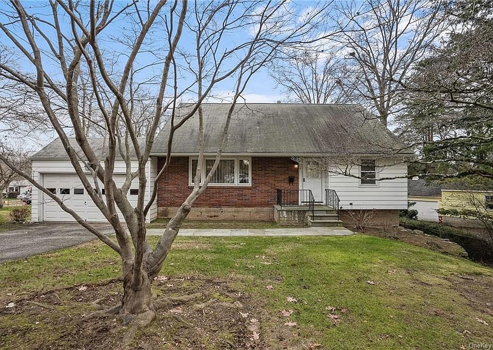1st image of 8 Marianna Dr