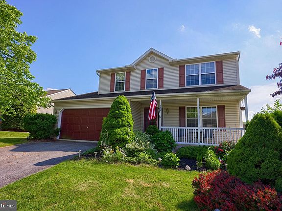 2nd image of 630 Woodrow Ct