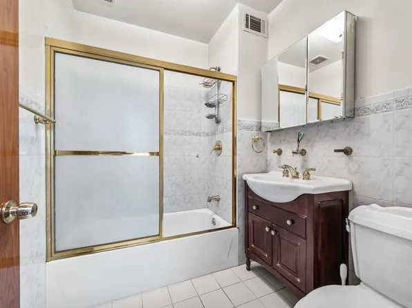 309 Parkville Avenue image 14 of 16