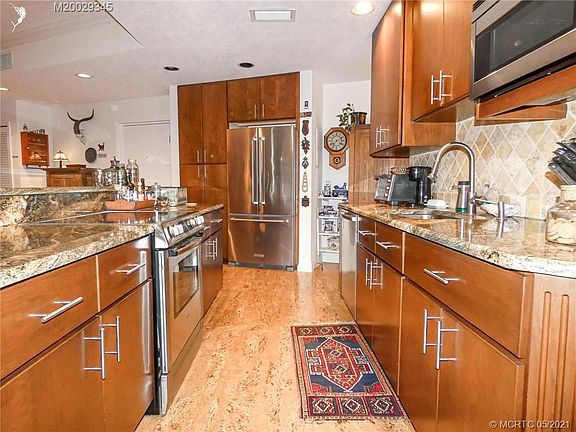 4th image of 150 SE Four Winds Dr Unit Un B 306