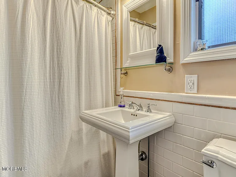 113 Central Ave #1 — Photo 23