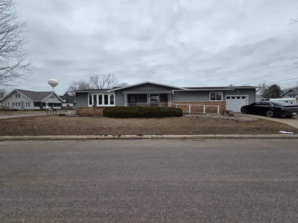 300 E Beech St, Muscoda, WI 53573