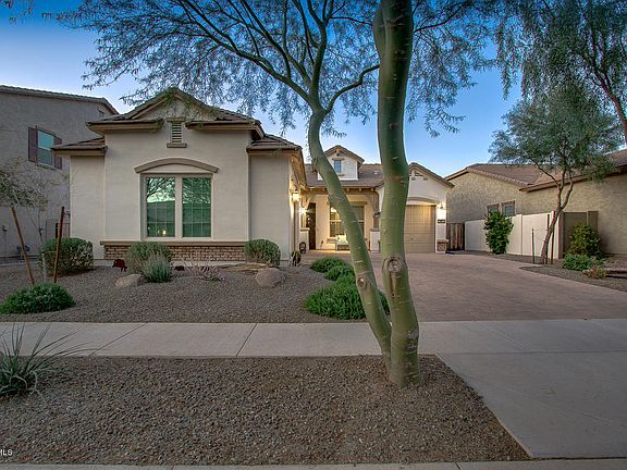 2nd image of 3862 E San Carlos Pl
