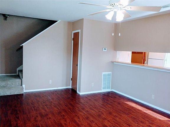 2nd image of 2100 Kirksey Dr APT A