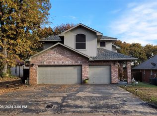 1637 Arbor Ridge Dr, Fort Worth, TX 76112
