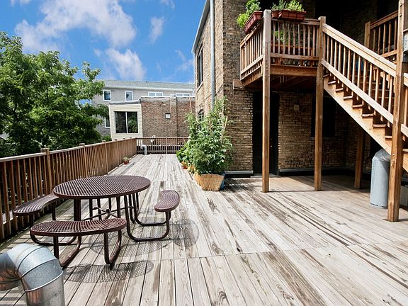 2nd image of 1400 W Edgewater Ave #1402-2