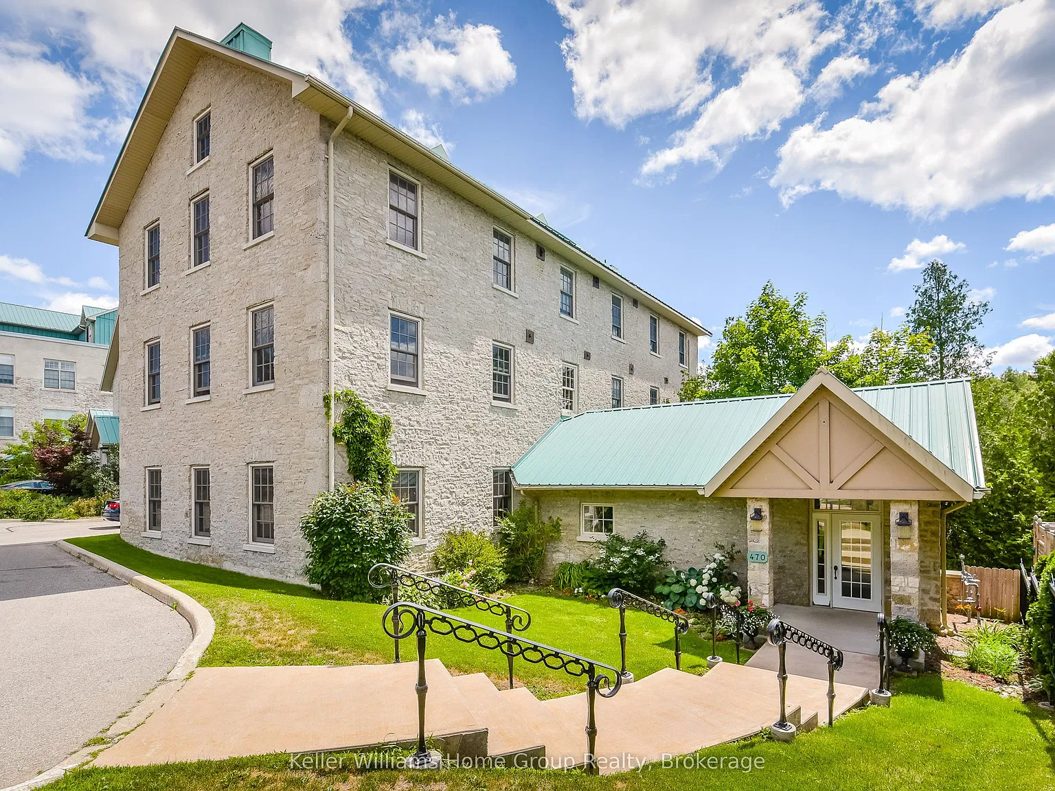 2 bed, $2,250 — Photo 1