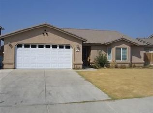 105 Calle Felix, Delano, CA 93215