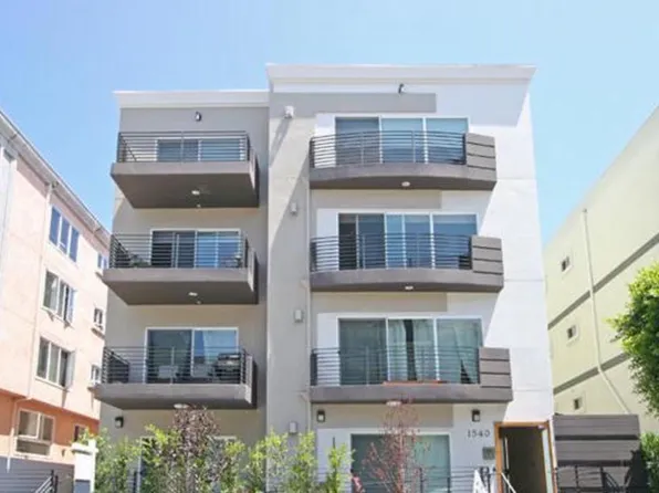 1540 Amherst Ave APT 301, Los Angeles, CA 90025
