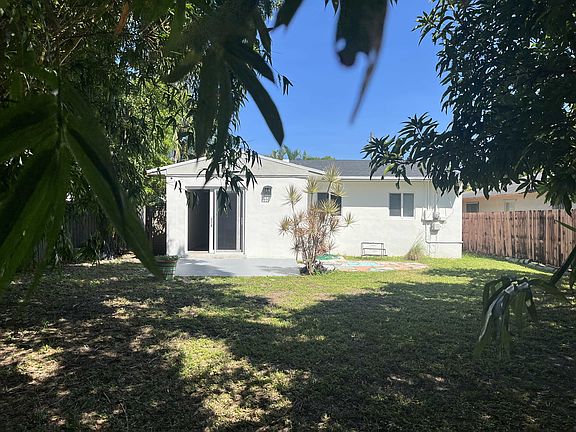 3rd image of 1135 NW 1st Ave