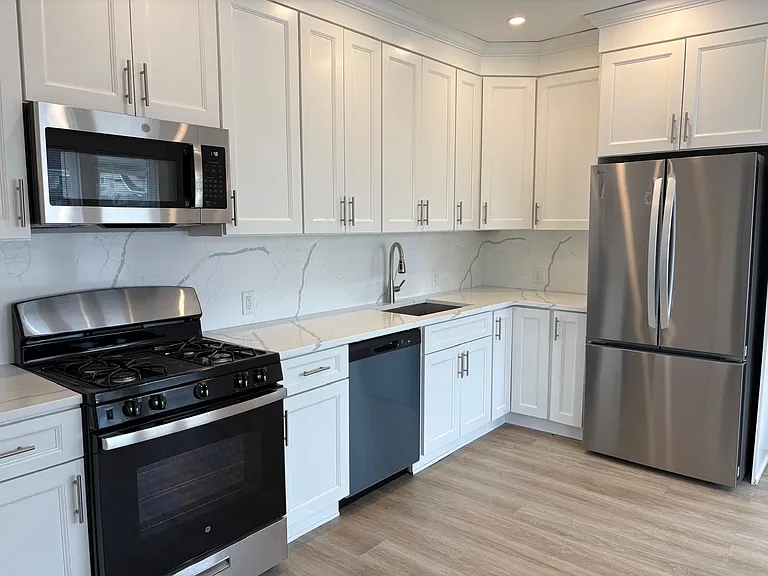 276 Main St — Photo 7