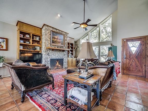 3rd image of 664 Oakland Hills Ln