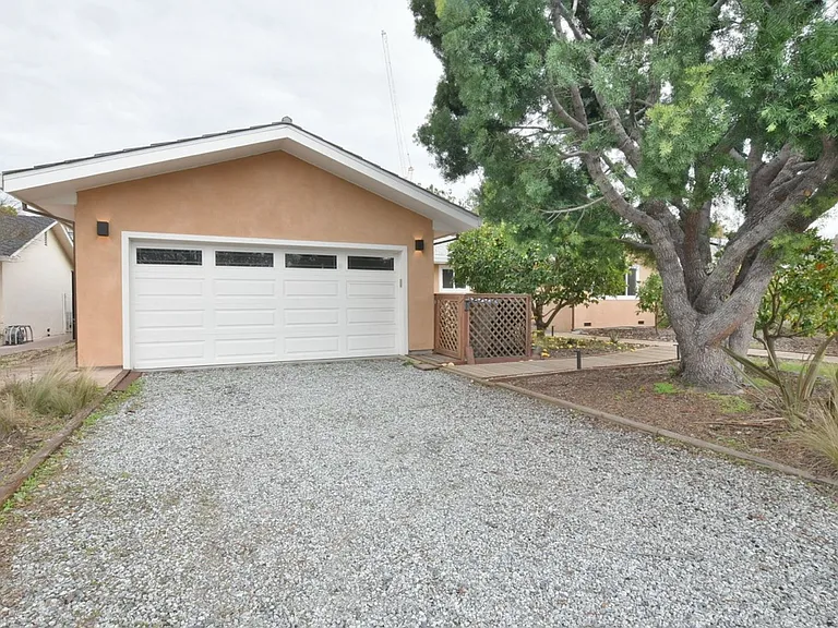 886 Bayleaf Ct — Photo 3