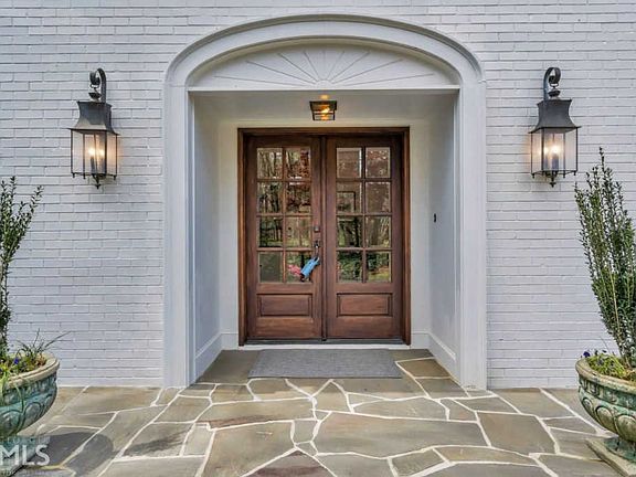 3rd image of 125 Old Campus Ct