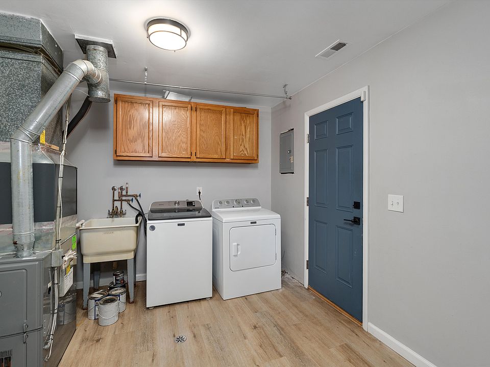 1668 Channing St, photo 15