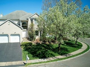 72 Leah Way, Parsippany, NJ 07054