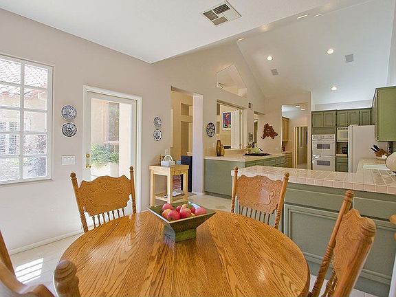 5th image of 2030 Kirsten Lee Dr