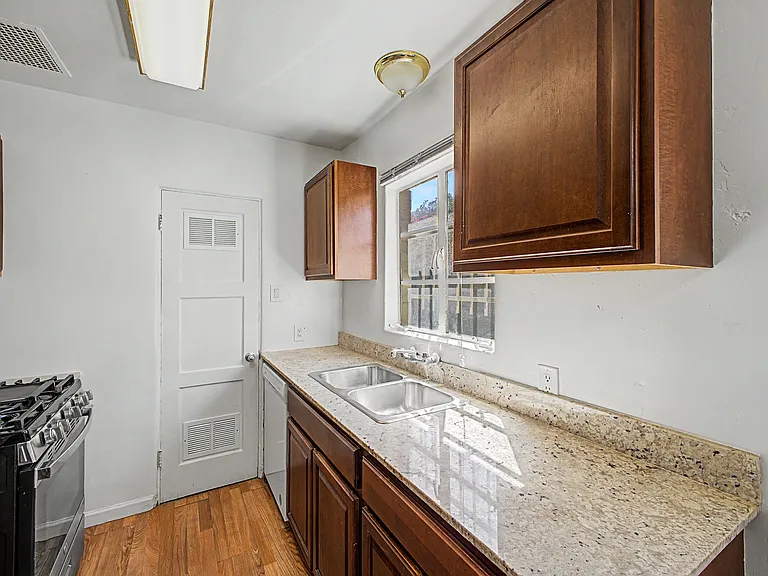602 E San Juan Ave #3 — Photo 4