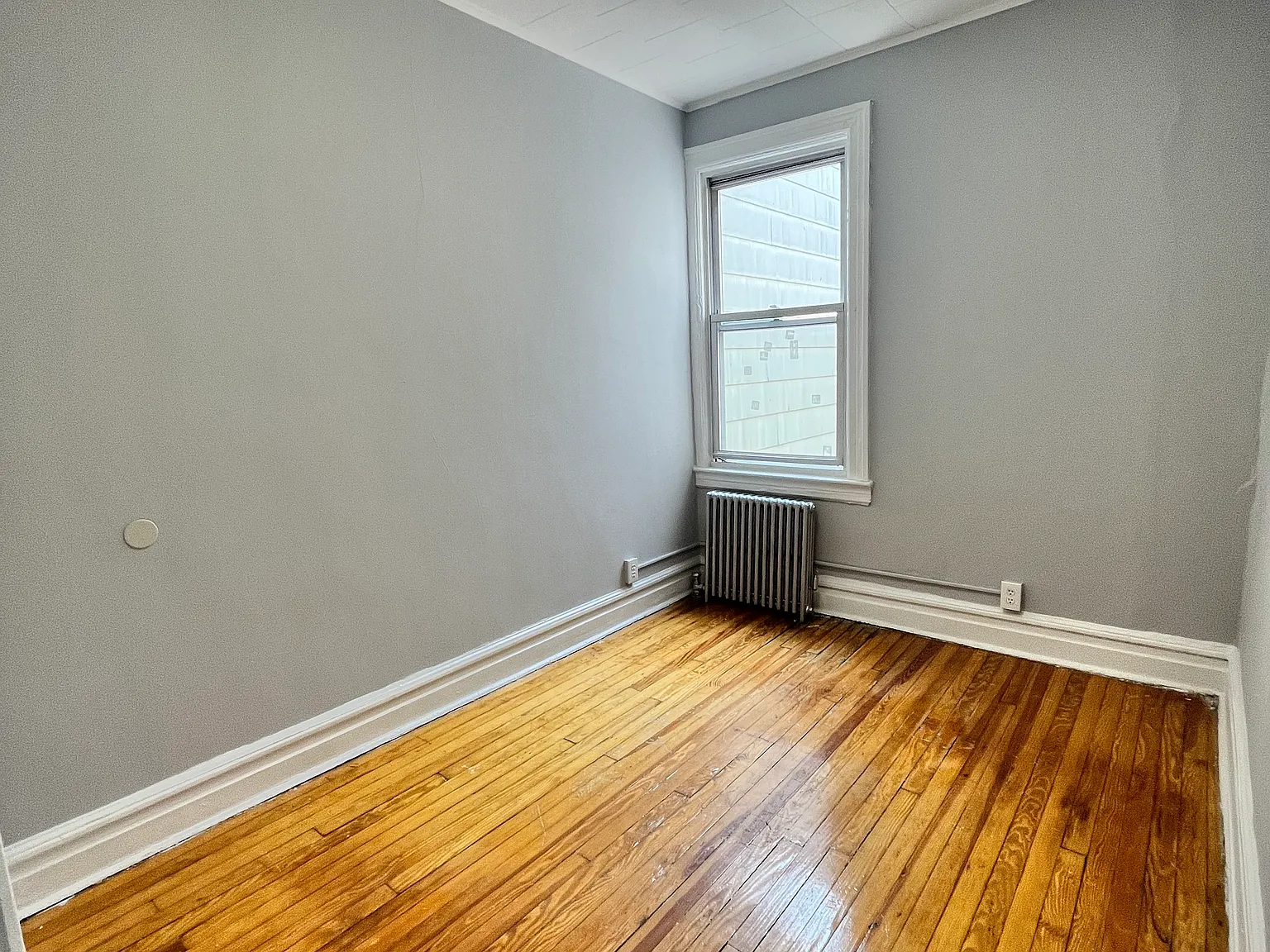 289 Cator Ave — Photo 4