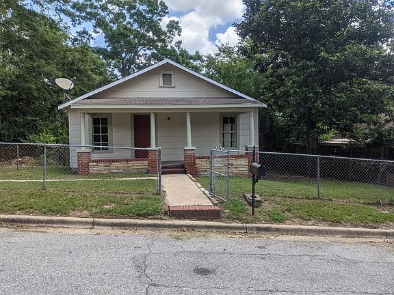 3rd image of 1822 6th Ct