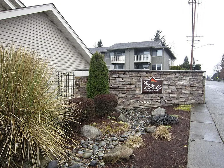 Bluffs at Evergreen — Photo 15