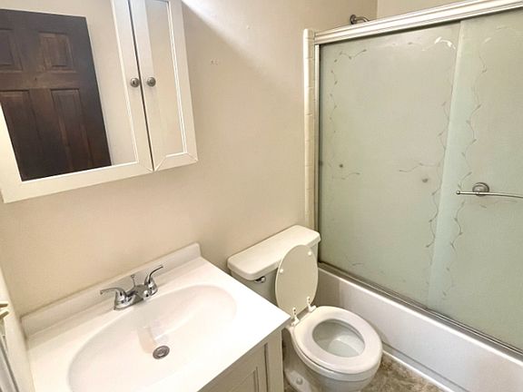 2nd image of 217 Geoff Ln