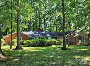 906 Forest Dr, Lancaster, SC 29720