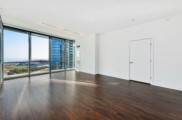 1st image of 1201 S Prairie Ave APT 1904