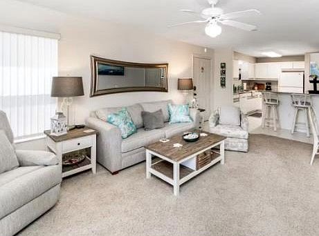 3rd image of 1004 SW 48th Ter APT 101