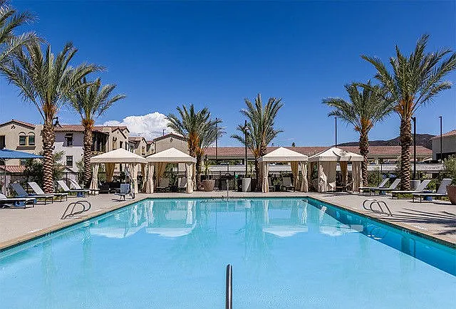 The Courtyards Pacific Village