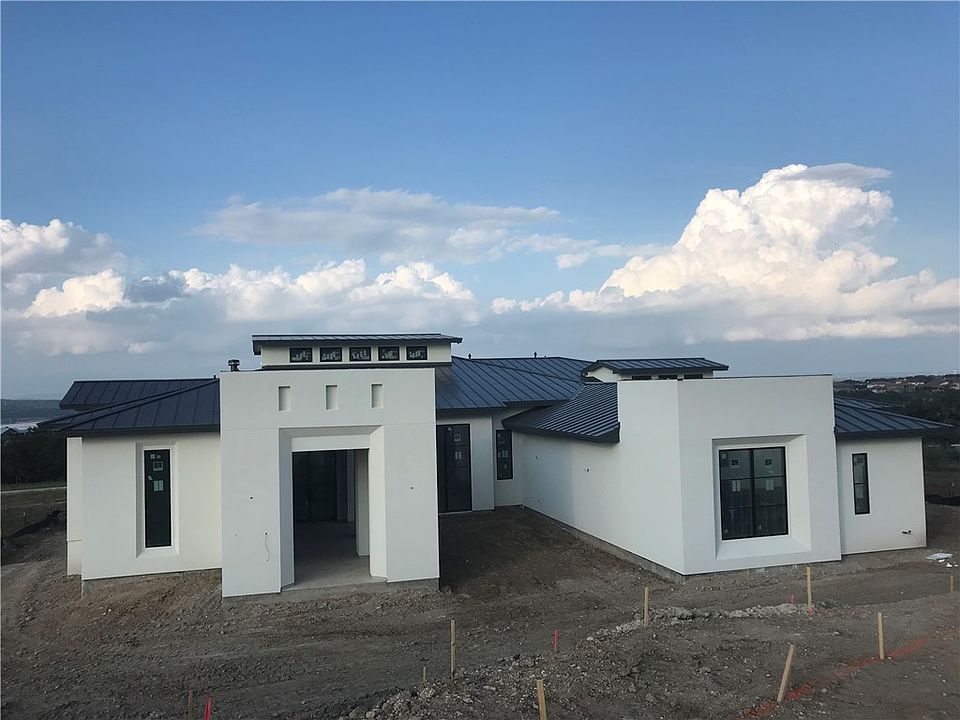 2nd image of 615 Vendemmia Bnd
