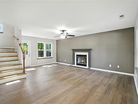 3rd image of 421 Shorebird Ln