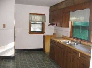 134 1/2 W 1st St, Streator, IL 61364