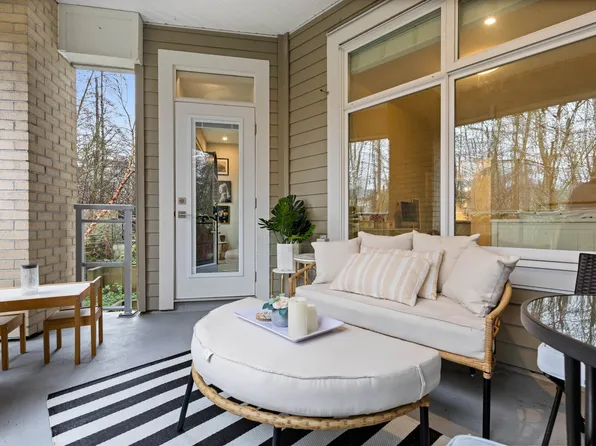 15436 31st Ave #201, Surrey, BC V3Z 1H3