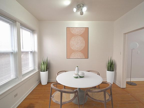 4th image of 4400 N Winchester Ave #1