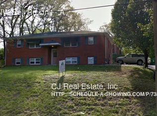 6112 NW Bell Rd, Parkville, MO 64152