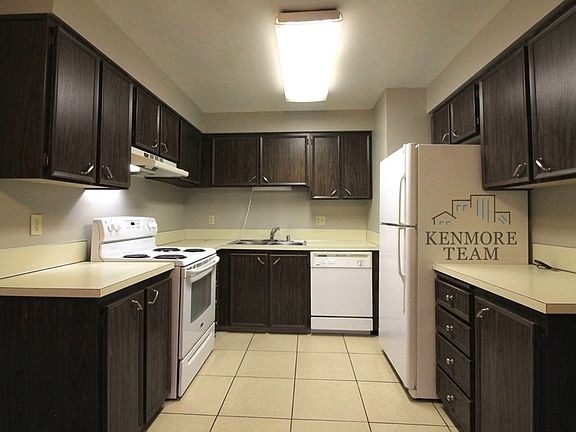 2nd image of 3121 W Hood Ave APT B105