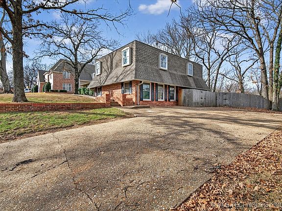 4th image of 1419 Yorktown Ln