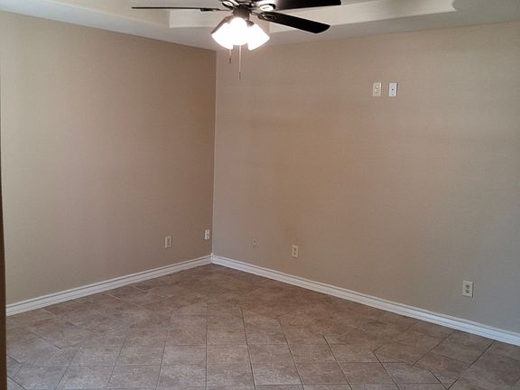 4th image of 647 Sam Bratton Dr
