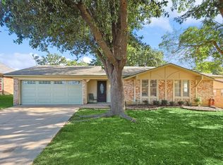7709 Briarwood Dr, North Richland Hills, TX 76182