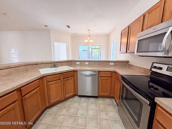 2nd image of 410 S 10TH Street