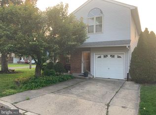 4700 Convent Pl, Philadelphia, PA 19114
