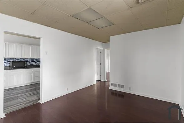 2 bed, $900 — Photo 4