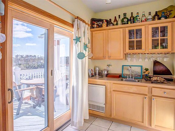 2nd image of 305 N Bay Club Dr Unit 305