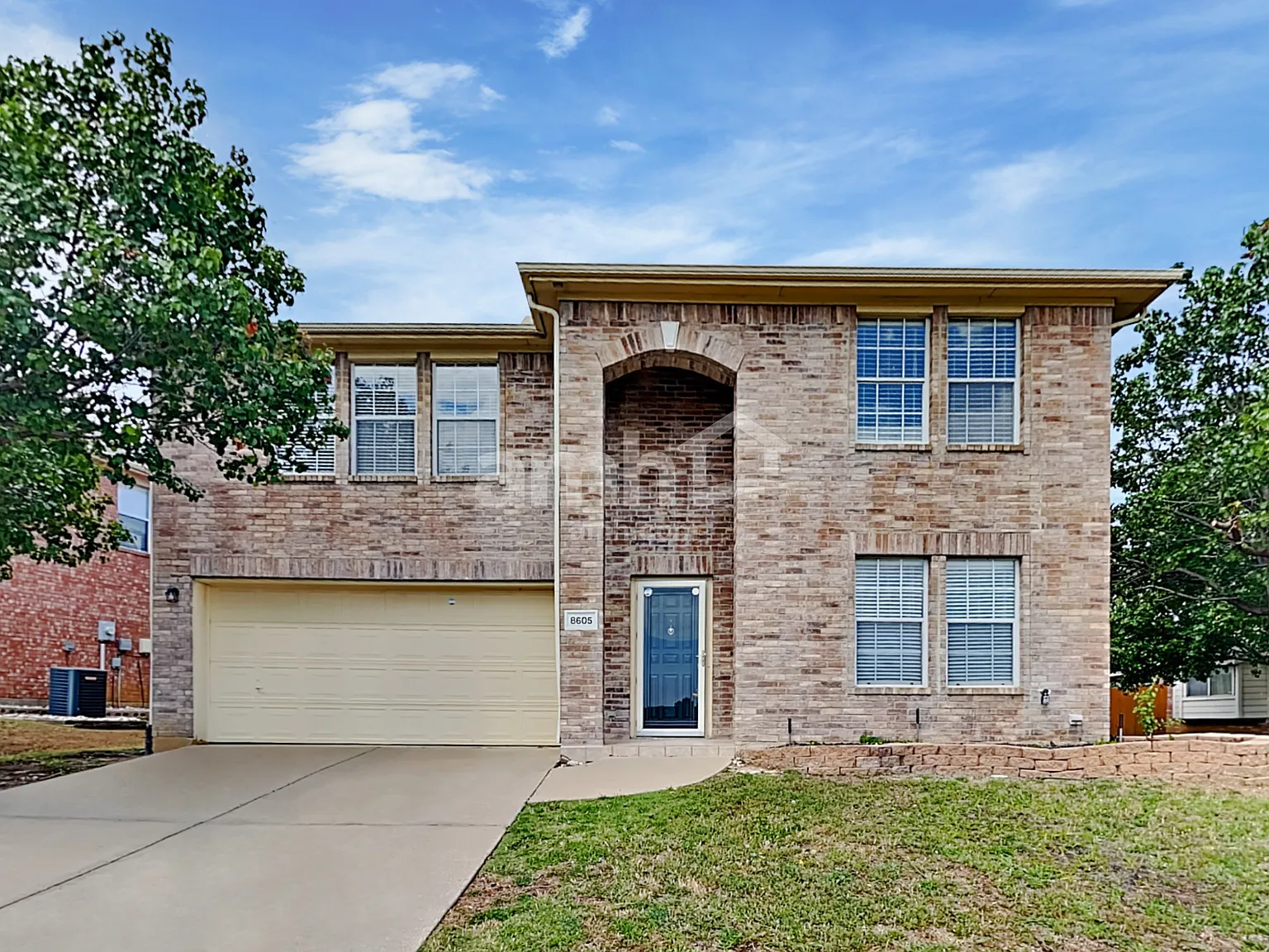 4 bed, 2.5 bath, 2644 sqft, $2,630 — Photo 1