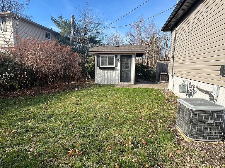 5285 Woodhaven Ct #BASEMENT — Photo 20