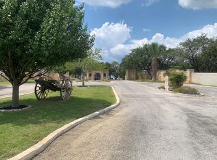 379 San Juan St S, Kerrville, TX 78028