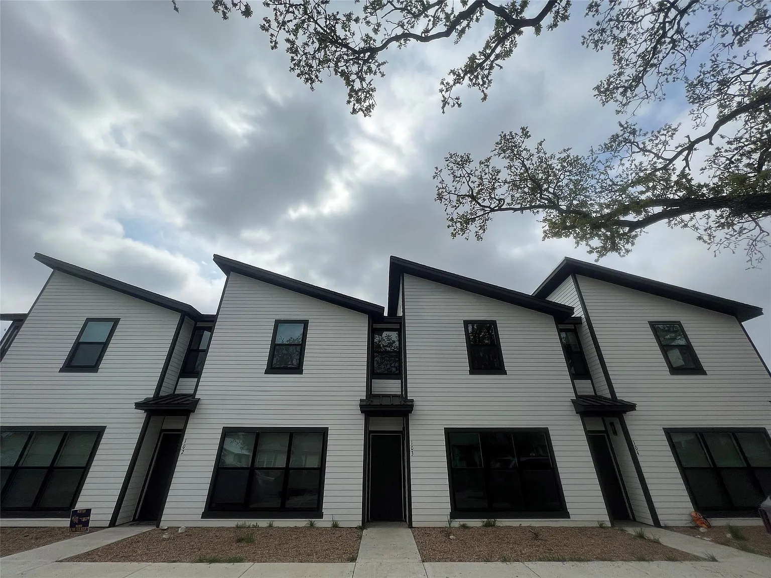794 West Pecan Street - 101 — Photo 1
