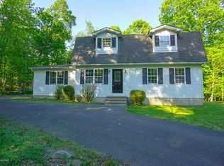 1115 Freda Ln, East Stroudsburg, PA 18301